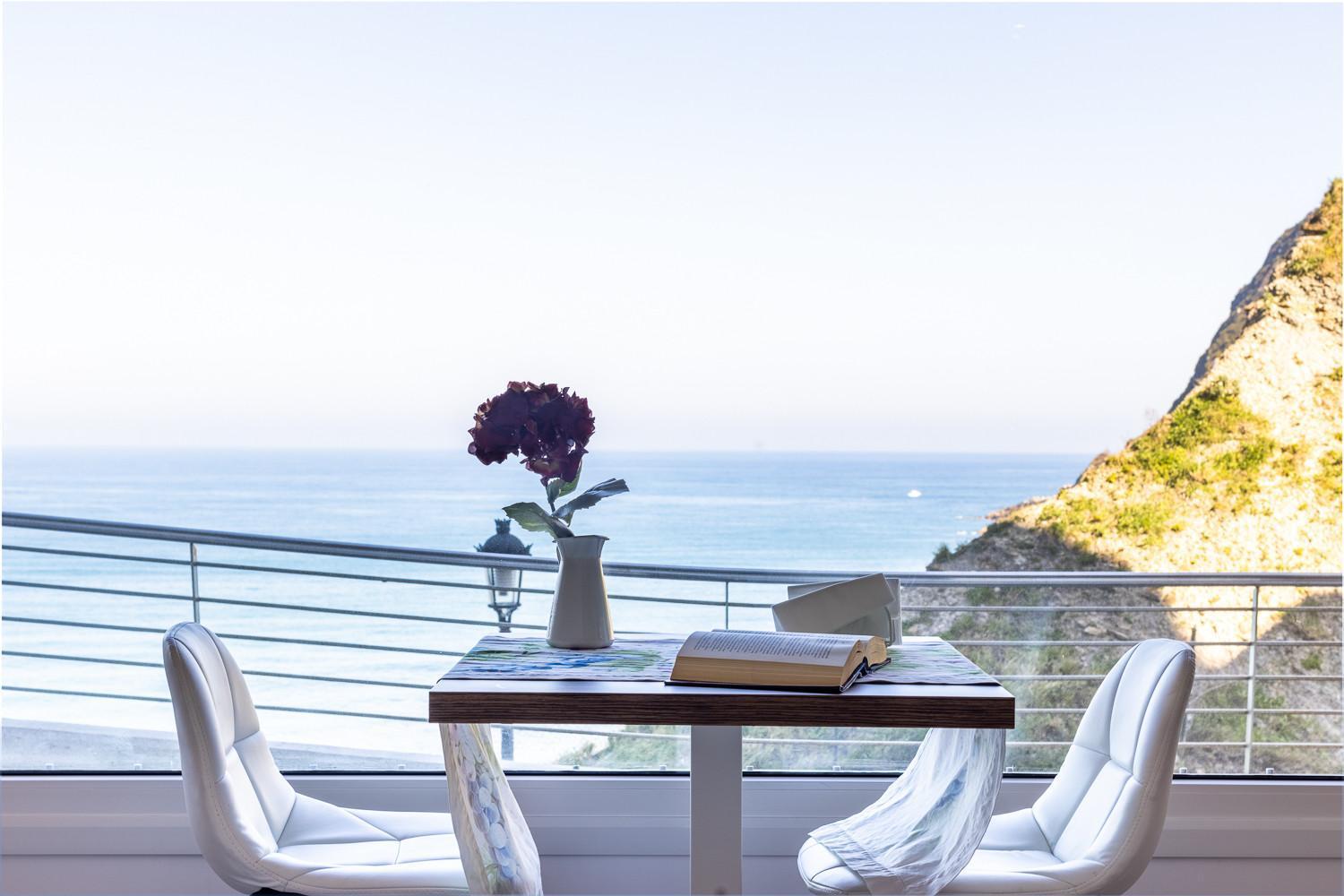 Apartamentos Kresala - Vistas Al Mar Getaria Eksteriør billede